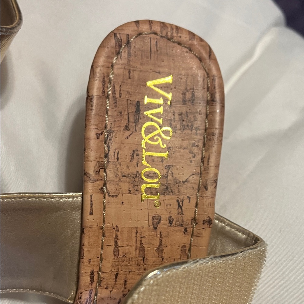 Women’s Gold Two-Band Slide Sandals - Picture 3 of 6